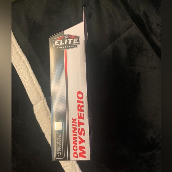 WWE Mattel “Dirty” Dominik Mysterio Elite 105 - Picture 3 of 4